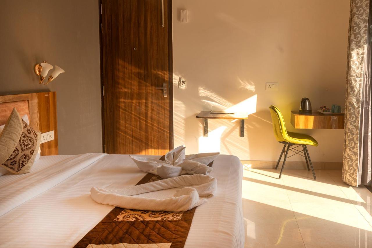 Posh Residency Huda City Center Гургаон Экстерьер фото